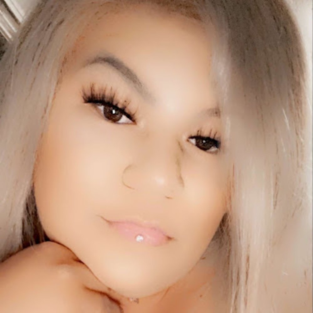 Meet your Posher, Monique